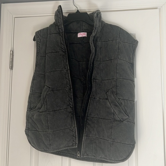 Perfect Tone Black Acid Wash Quilted Vest size XS new, newer worn grey pink lily - Picture 8 of 12